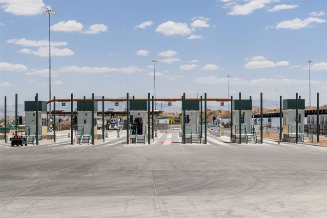 USA - Mexico border checkpoint
